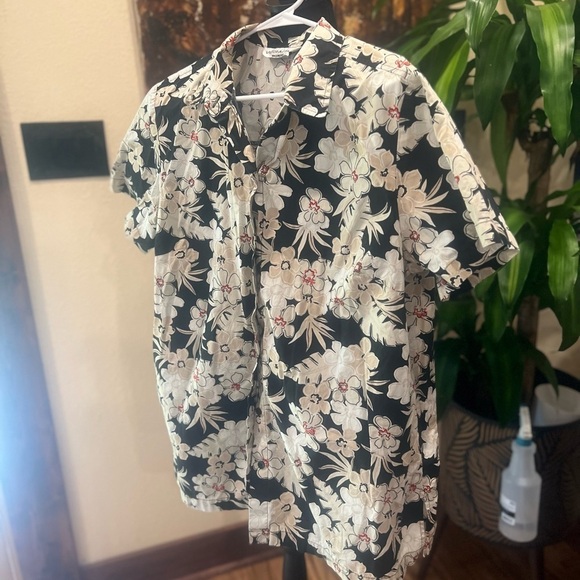 Victoria Jones 1X Hawaiian shirt in GUC - Picture 3 of 5